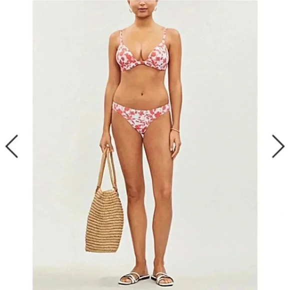 Heidi Klein Quincy Bay Triangle Bikini Push Up Top
In Print New With Tag - Picture 2 of 5